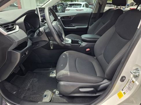 Used 2024 Toyota RAV4 LE AWD/4WD image 3