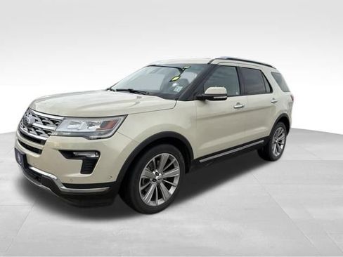 Used 2018 Ford Explorer Limited w/ Equipment Group 301A FWD image 3