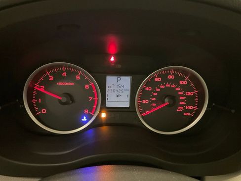 Used 2015 Subaru Forester 2.5i w/ Alloy Wheel Package image 2