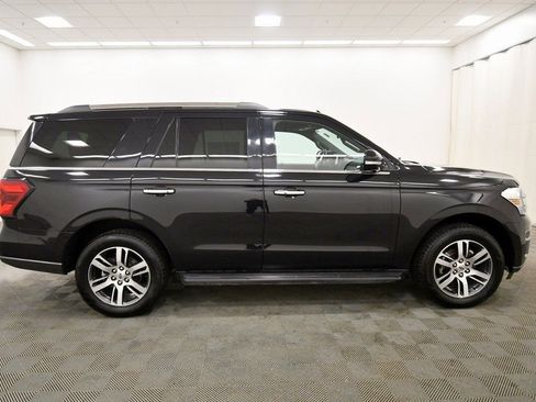Used 2024 Ford Expedition Limited image 9