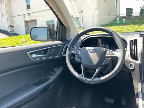 Used 2022 Ford Edge SEL w/ Convenience Package image 15