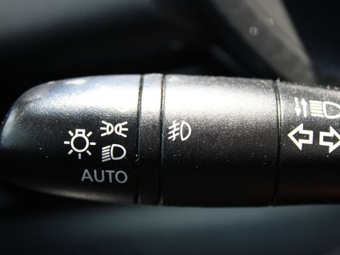 Used 2023 Nissan Sentra SR FWD image 28