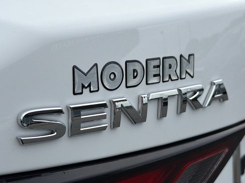 Used 2024 Nissan Sentra SV FWD image 31