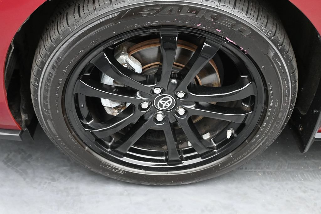 Used 2024 Toyota Sienna XSE FWD image 10