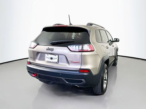 Used 2019 Jeep Cherokee Trailhawk image 5