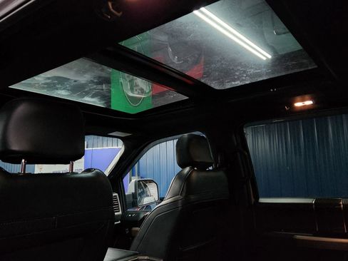 Used 2017 Ford F150 Raptor w/ Equipment Group 802A Luxury image 23