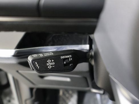 Used 2025 Audi Q3 2.0T Premium w/ Convenience Package image 28