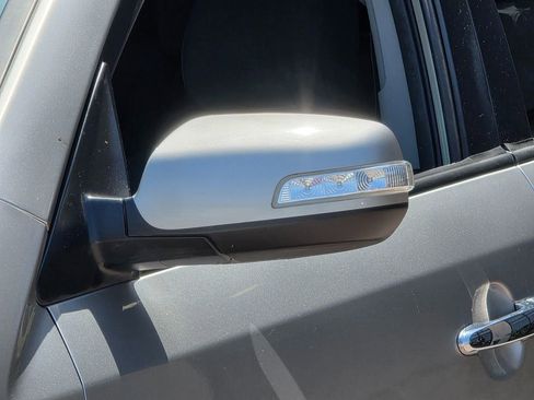 Used 2013 Kia Sorento LX w/ Third Row Pkg image 10