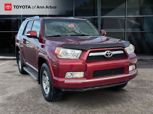 Used 2013 Toyota 4Runner SR5 image 1