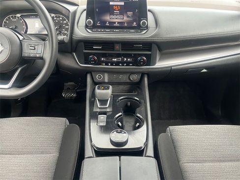 Used 2023 Nissan Rogue SV image 19
