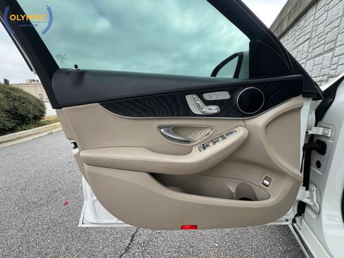 Used 2016 Mercedes-Benz C 300 Sedan w/ Premium 1 Package image 48