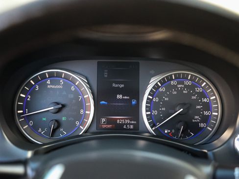Used 2019 INFINITI Q60 Red Sport 400 RWD image 32