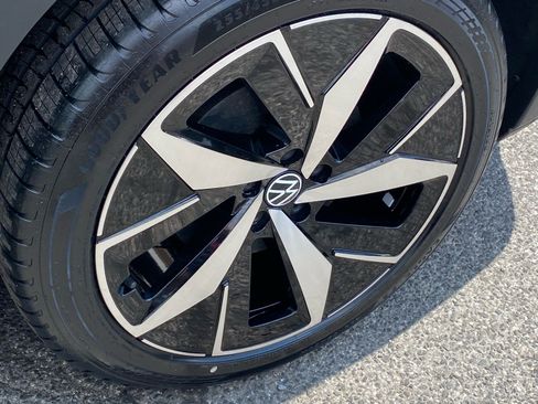 Certified 2023 Volkswagen ID.4 Pro S AWD/4WD image 21