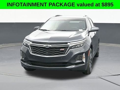 Used 2022 Chevrolet Equinox RS w/ Infotainment Package image 2