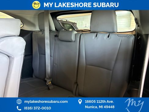 Used 2020 Toyota Highlander XLE AWD/4WD image 27