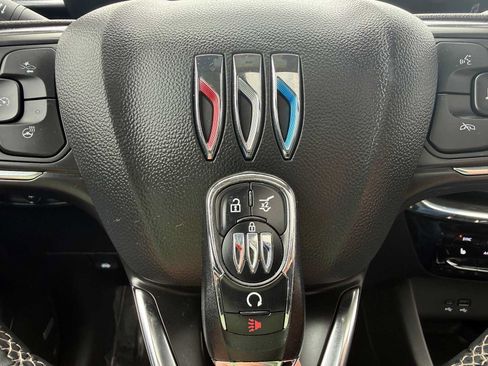 Used 2025 Buick Encore GX Avenir w/ Avenir Convenience Package AWD/4WD image 12