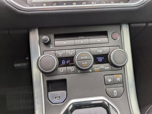 Used 2017 Land Rover Range Rover Evoque SE image 20