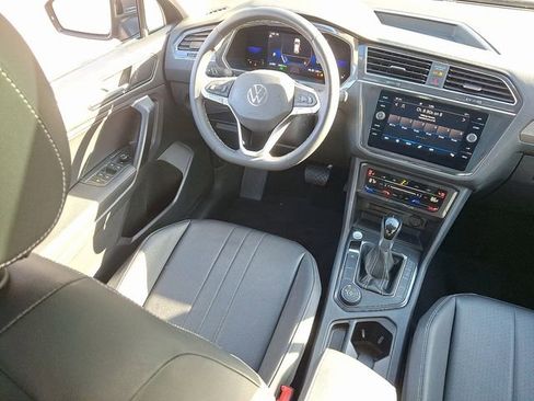 Certified 2023 Volkswagen Tiguan SE image 14