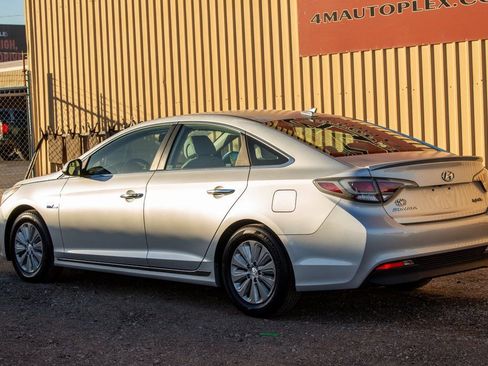 Used 2016 Hyundai Sonata SE image 6