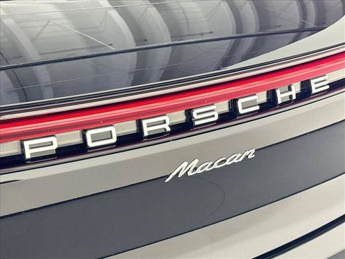 Used 2026 Porsche Macan AWD/4WD image 25