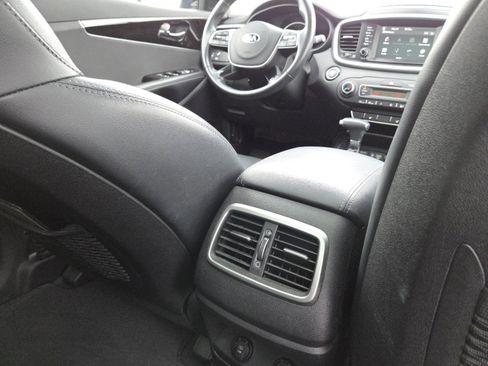 Used 2019 Kia Sorento EX FWD image 24