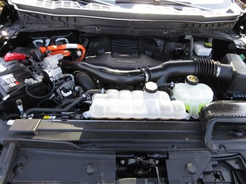 Certified 2023 Ford F150 Lariat w/ Equipment Group 502A High image 29