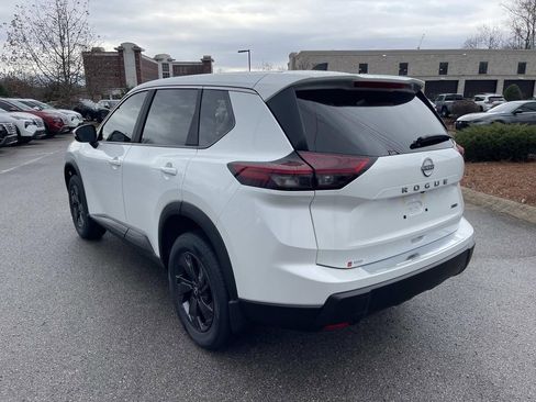 New 2026 Nissan Rogue SV w/ Cold Weather Package AWD/4WD image 5