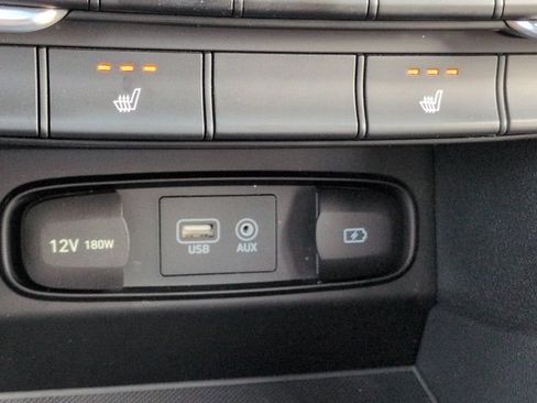 Used 2019 Hyundai Santa Fe SEL FWD image 22