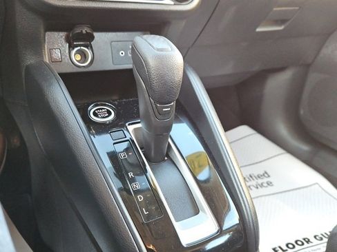 Used 2024 Nissan Versa SV w/ Trunk Package image 39