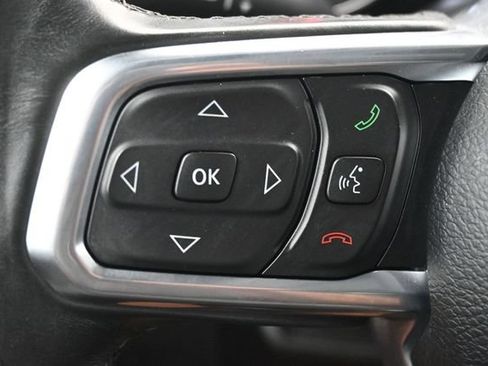 Used 2022 Jeep Wrangler Unlimited Sahara AWD/4WD image 12