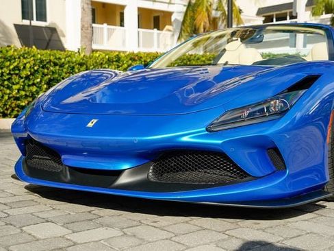 Used 2021 Ferrari F8 Tributo RWD image 41