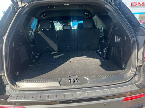 Used 2025 Ford Explorer ST-Line w/ ST-Line Street Pack AWD/4WD image 10
