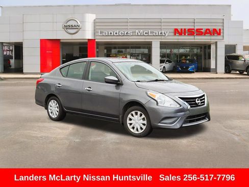 Used 2016 Nissan Versa SV FWD image 1