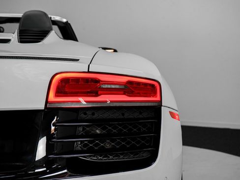 Used 2015 Audi R8 V10 AWD/4WD image 23