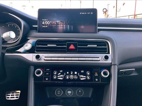 Used 2024 Genesis G70 3.3T Advanced w/ Sport Prestige Package image 33