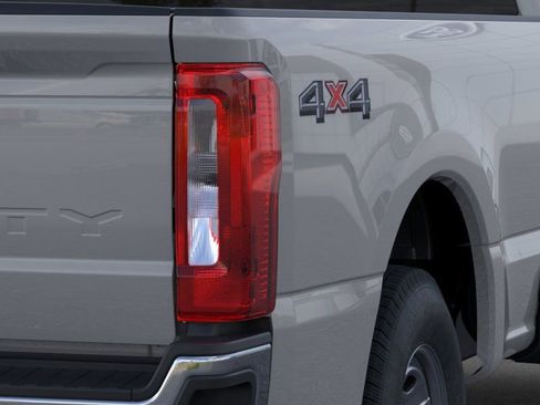 New 2025 Ford F250 XL w/ XL Chrome Package image 21