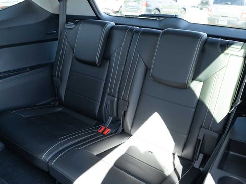 Used 2023 Volkswagen Atlas SEL image 16