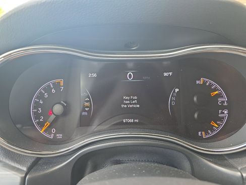 Used 2019 Jeep Grand Cherokee Altitude AWD/4WD image 18
