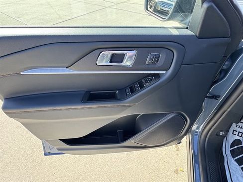 New 2026 Ford Explorer Tremor w/ Tremor Convenience Package image 9