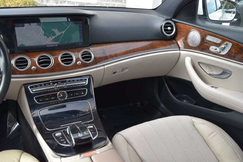 Used 2018 Mercedes-Benz E 300 4MATIC w/ Premium 2 Package (Q02) image 13