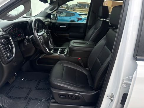 Used 2021 Chevrolet Silverado 1500 LT Trail Boss w/ Convenience Package II image 9