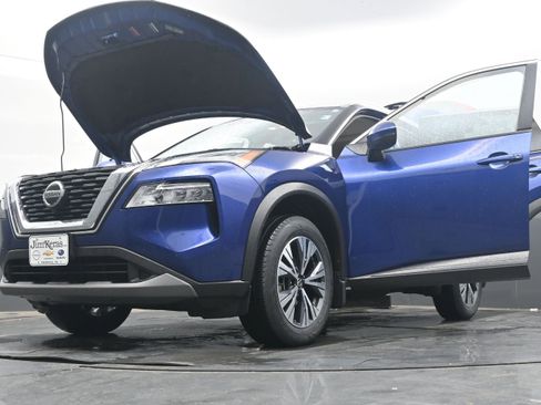 Used 2021 Nissan Rogue SV w/ Premium Package image 34