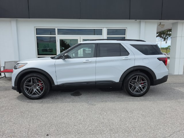 Used 2026 Ford Explorer ST w/ Sun And Sound Package AWD/4WD image 4