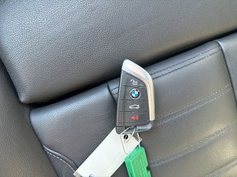 Used 2021 BMW 330i xDrive Sedan w/ Convenience Package image 30