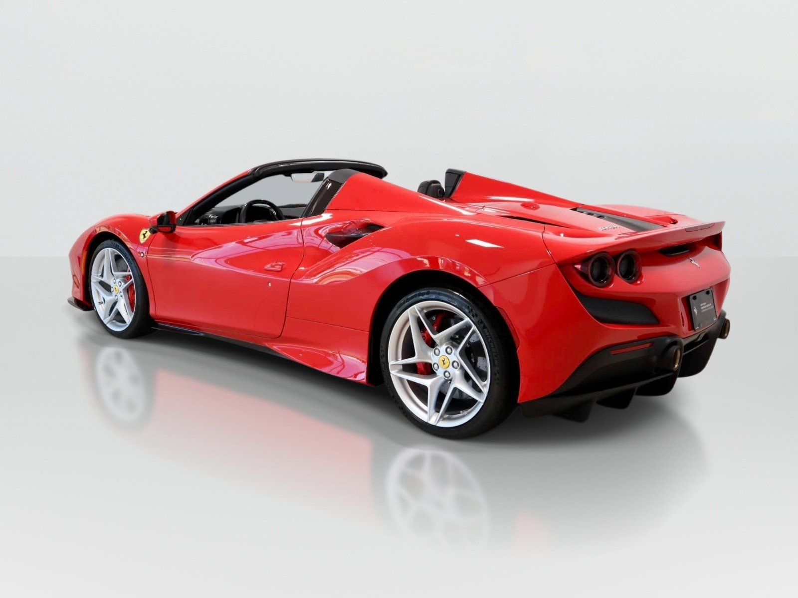 Certified 2021 Ferrari F8 Tributo RWD image 3