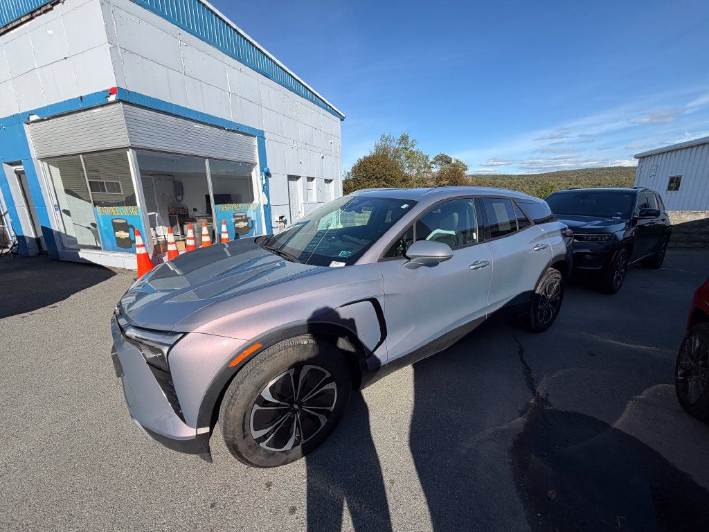 Used 2024 Chevrolet Blazer EV LT AWD/4WD image 2