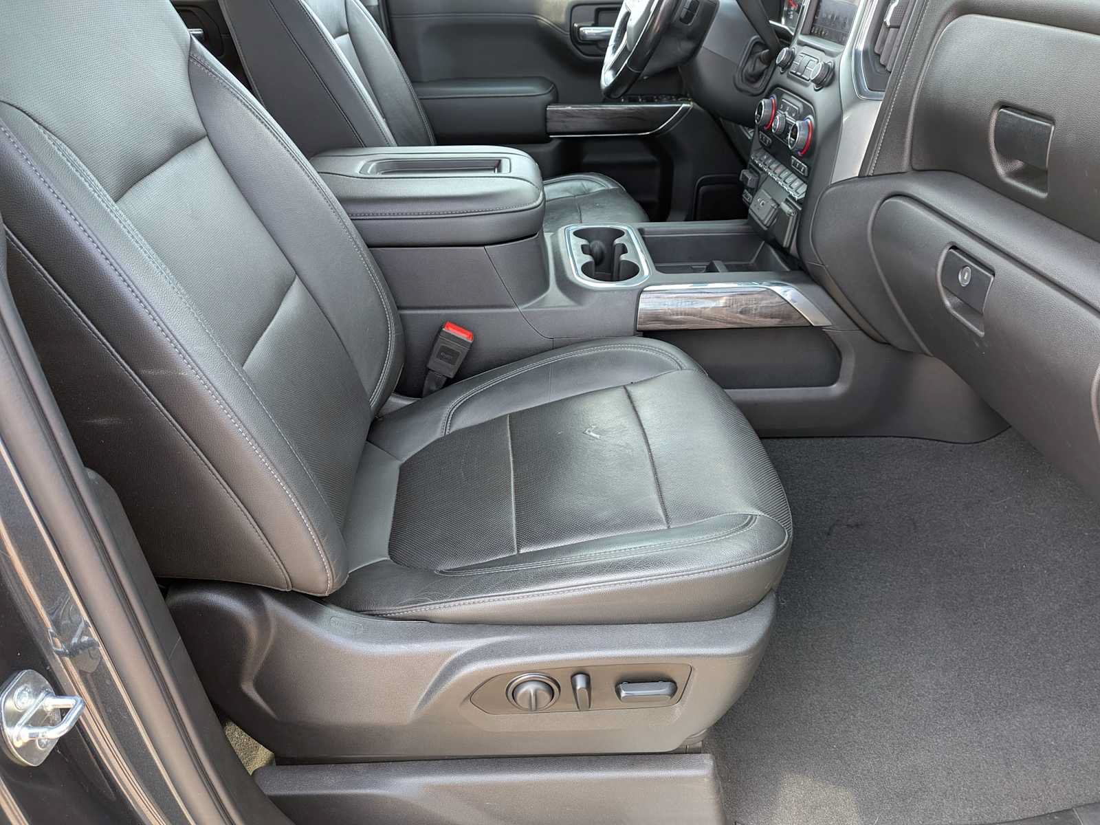 Used 2020 Chevrolet Silverado 1500 LTZ w/ LTZ Plus Package AWD/4WD image 20