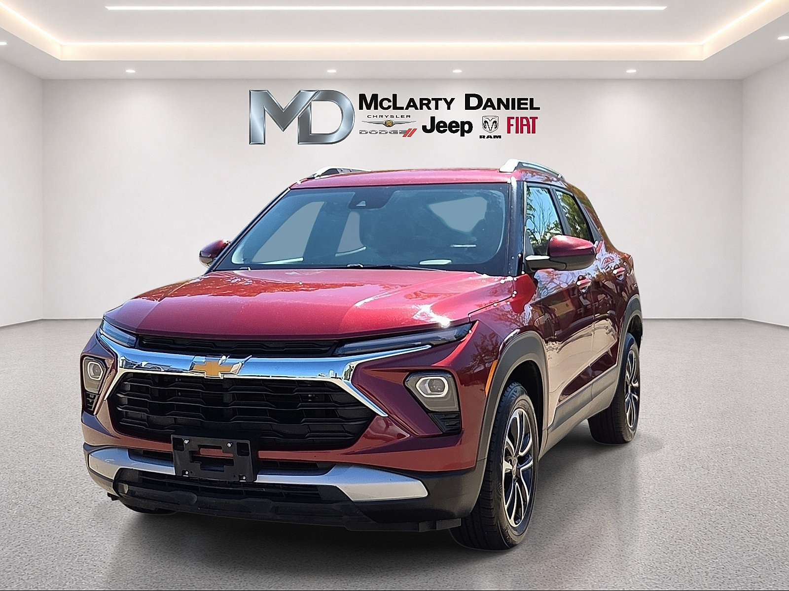 Used 2025 Chevrolet TrailBlazer LT FWD image 2
