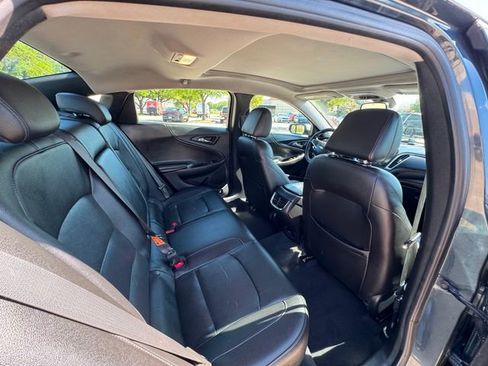 Used 2020 Chevrolet Malibu Premier image 9