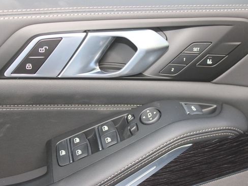 Used 2026 BMW X5 sDrive40i w/ M Sport Package RWD image 14